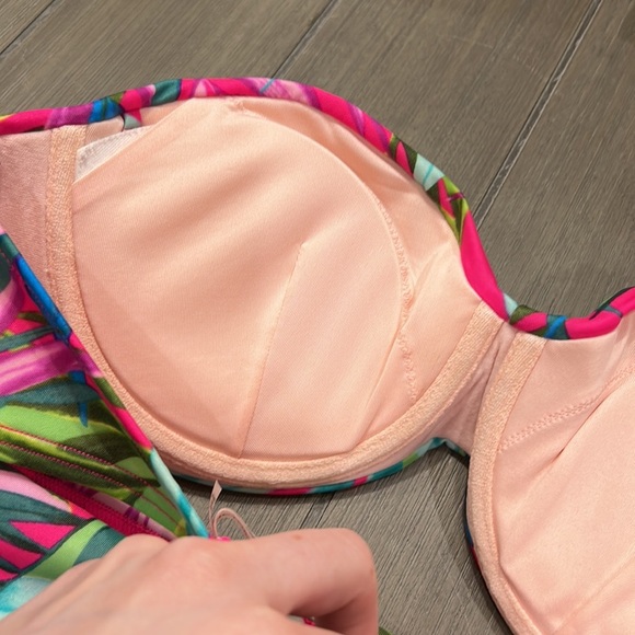 Victoria's Secret Push-up Tropical Bikini Set - Picture 6 of 10